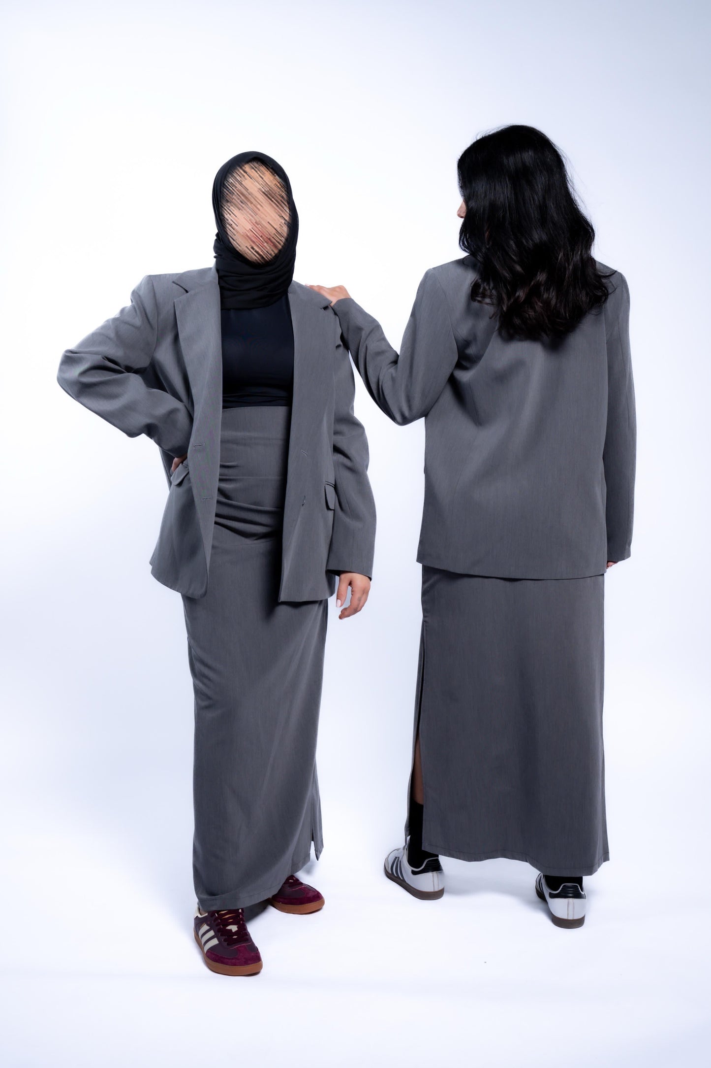 Trendy oversized grey skirt suit 🩶