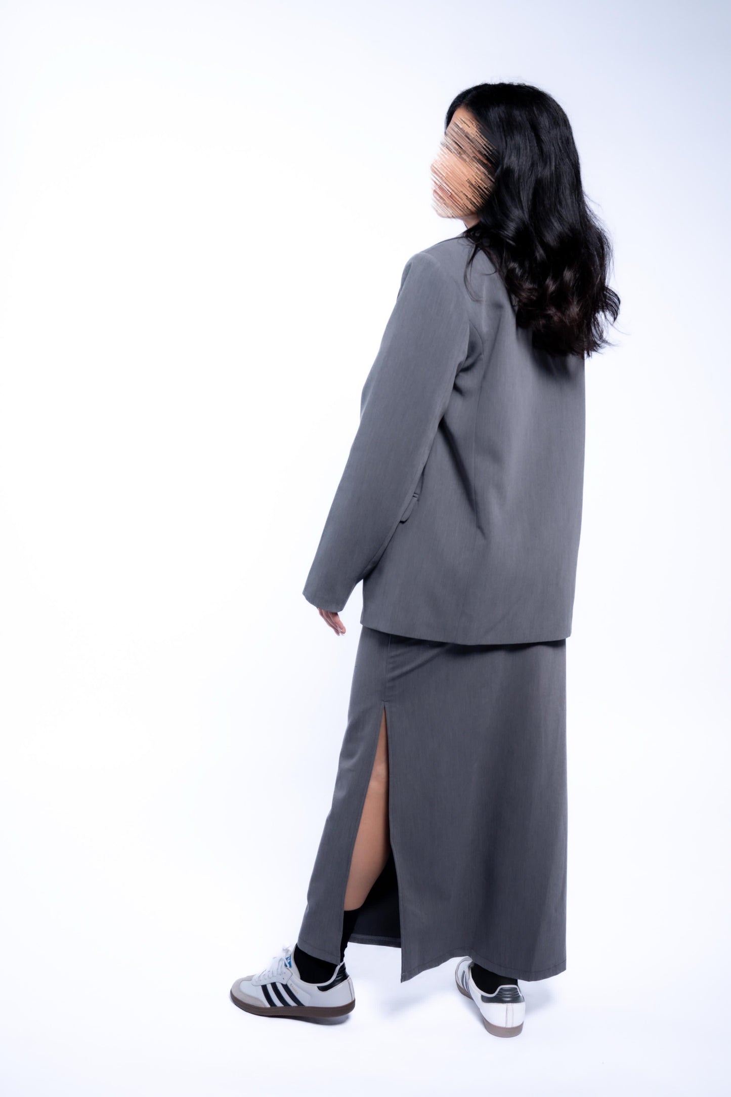 Trendy oversized grey skirt suit 🩶