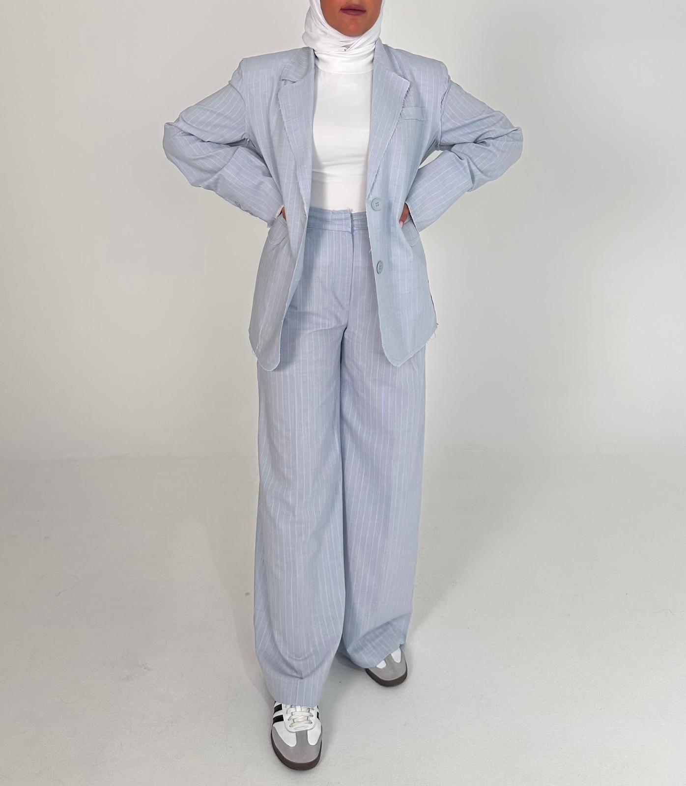 Trendy oversized blue suit 🩵