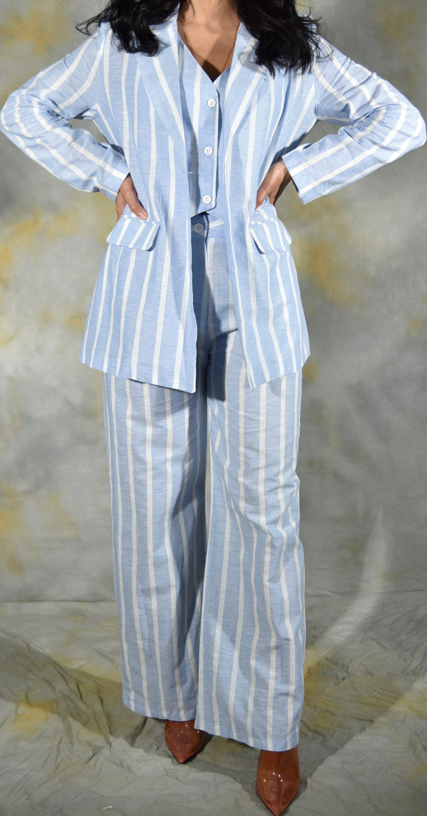 Summer linen striped suit in baby blue✨